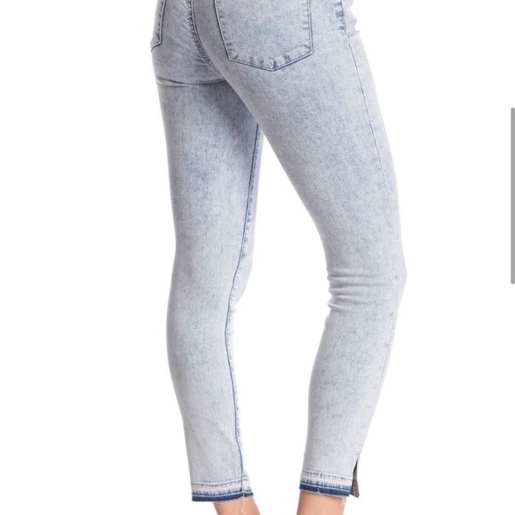 NWT Articles of Society Suzy Release Hem Jeans - Picture 4 of 11